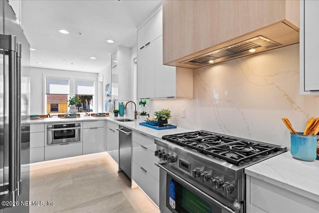 118 13TH Avenue S 103 C, Jacksonville Beach, FL 32250