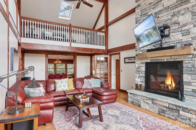 28 Nantahala Ridge, Bryson City, NC 28713