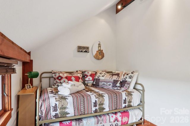 28 Nantahala Ridge, Bryson City, NC 28713