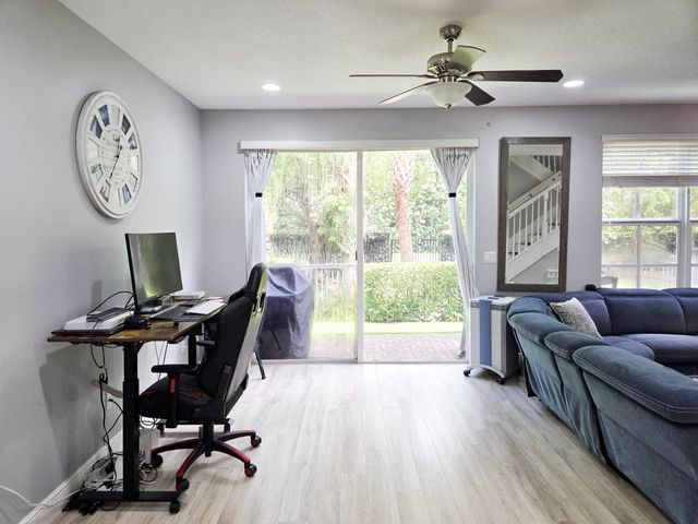 4679 TARA COVE Way, West Palm Beach, FL 33417
