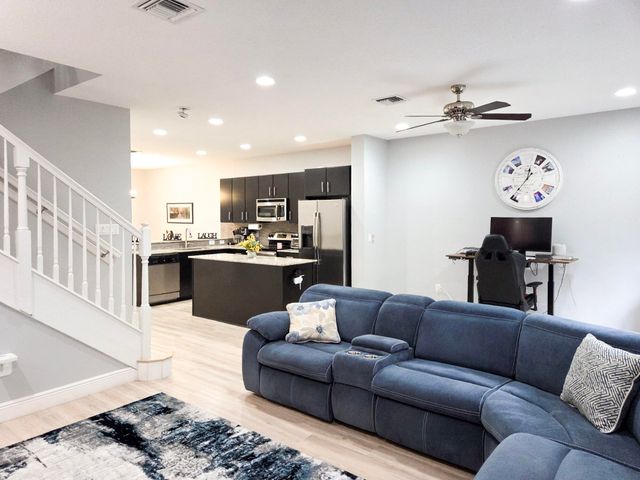 4679 TARA COVE Way, West Palm Beach, FL 33417
