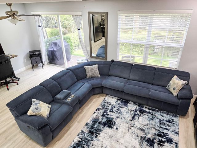 4679 TARA COVE Way, West Palm Beach, FL 33417