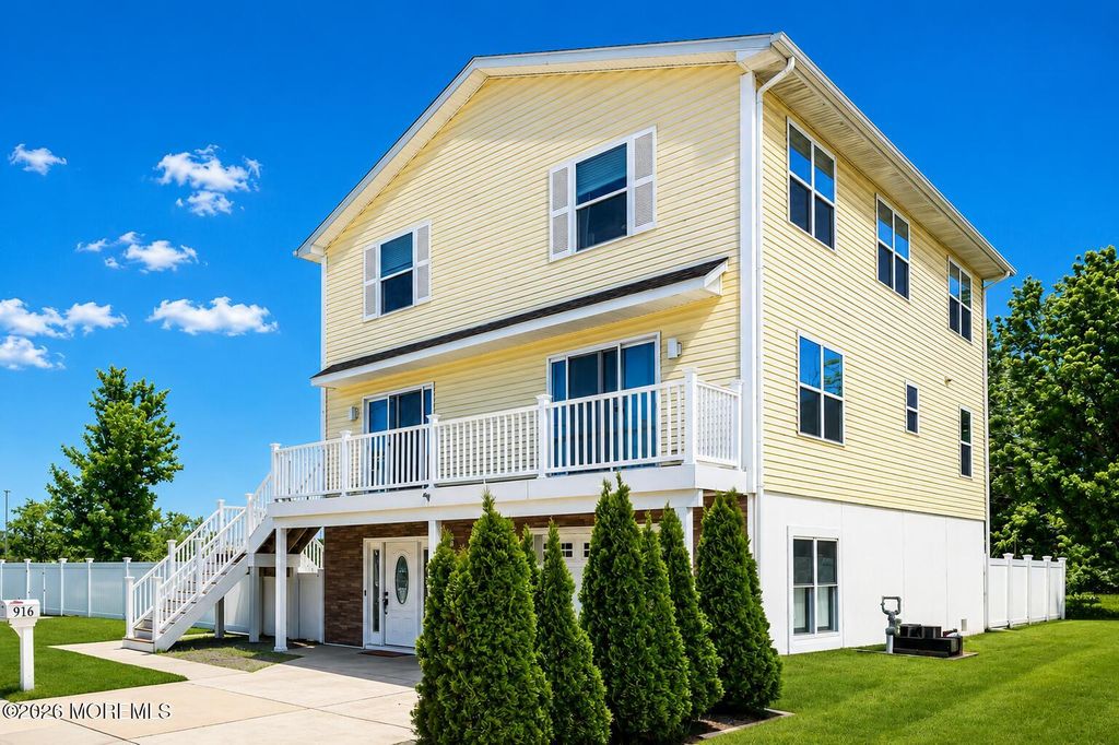 916 2nd Street, Union Beach, NJ 07735