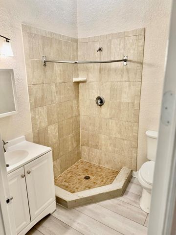 1040 17th Street A, West Palm Beach, FL 33407