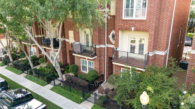 3427 Howell Street, Dallas, TX 75204