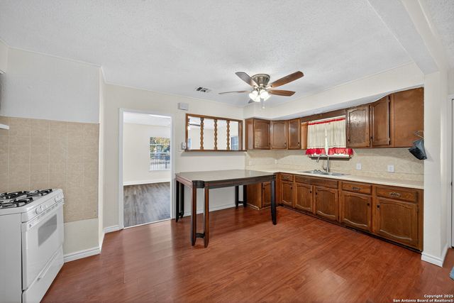 254 Bank, San Antonio, TX 78204