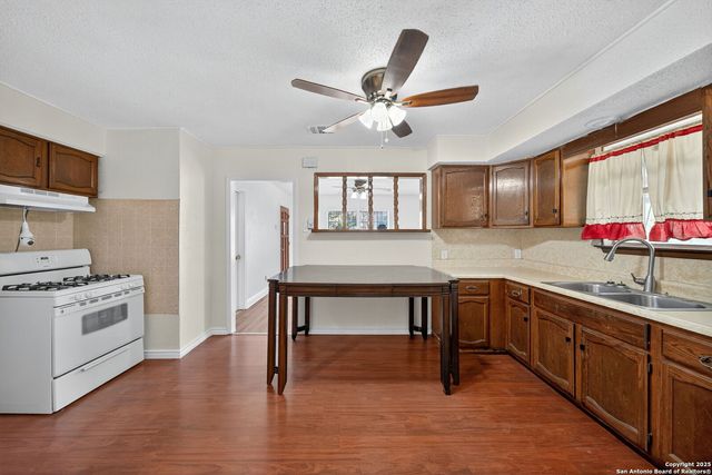 254 Bank, San Antonio, TX 78204