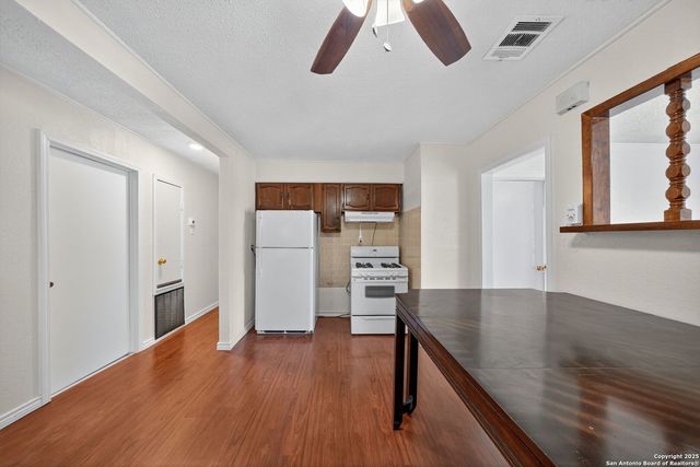 254 Bank, San Antonio, TX 78204