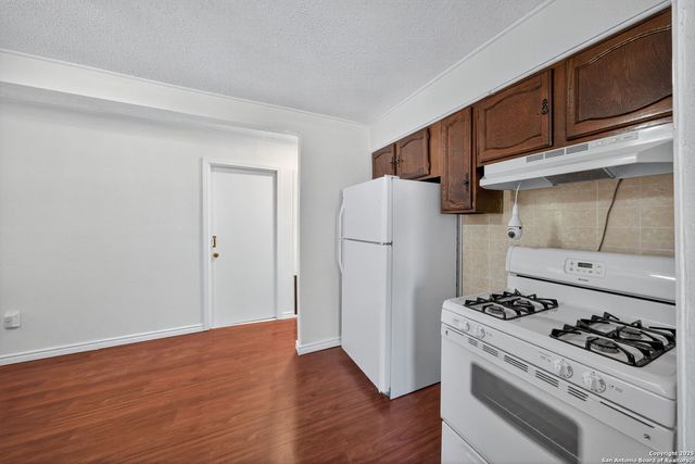 254 Bank, San Antonio, TX 78204