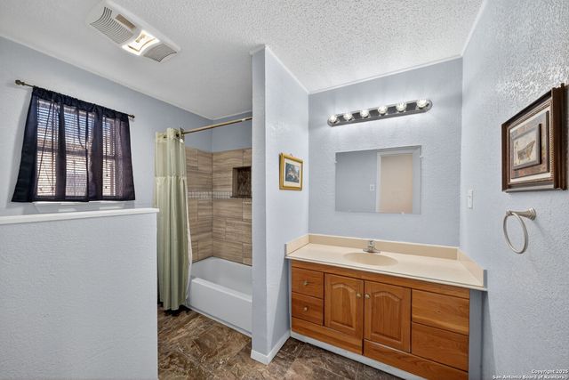 254 Bank, San Antonio, TX 78204