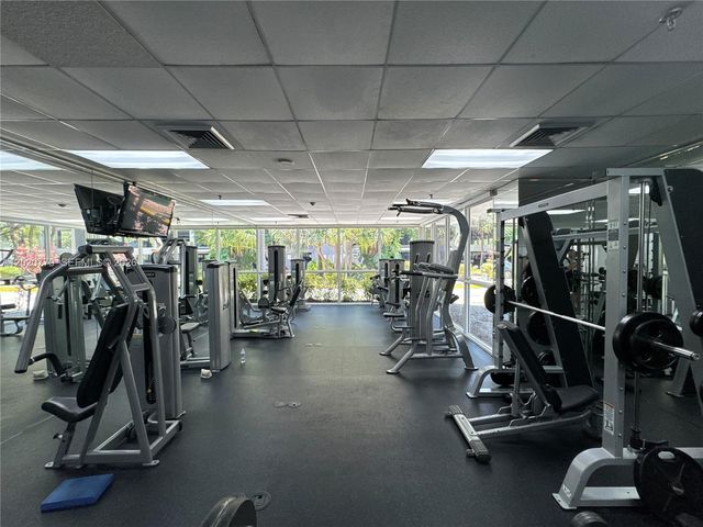850 N Miami Ave W-1903, Miami, FL 33136