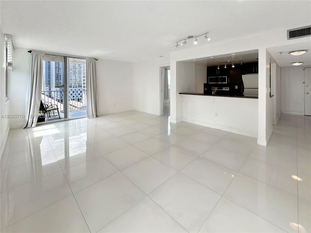 850 N Miami Ave W-1903, Miami, FL 33136