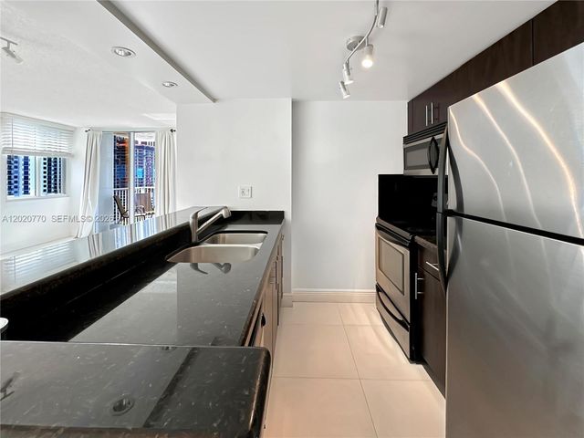 850 N Miami Ave W-1903, Miami, FL 33136