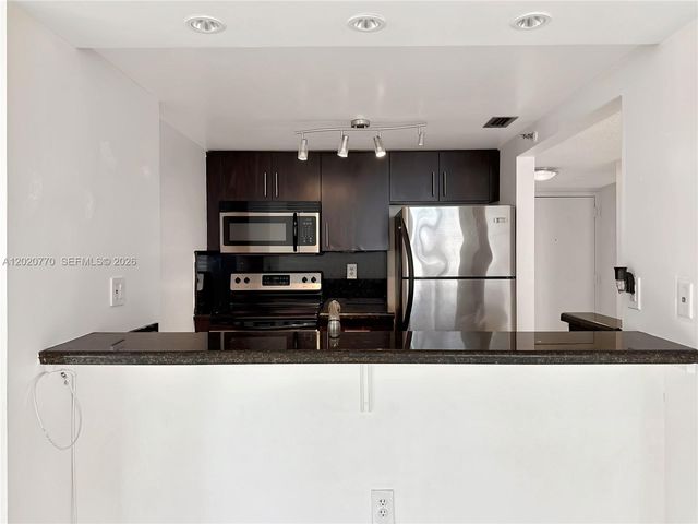 850 N Miami Ave W-1903, Miami, FL 33136