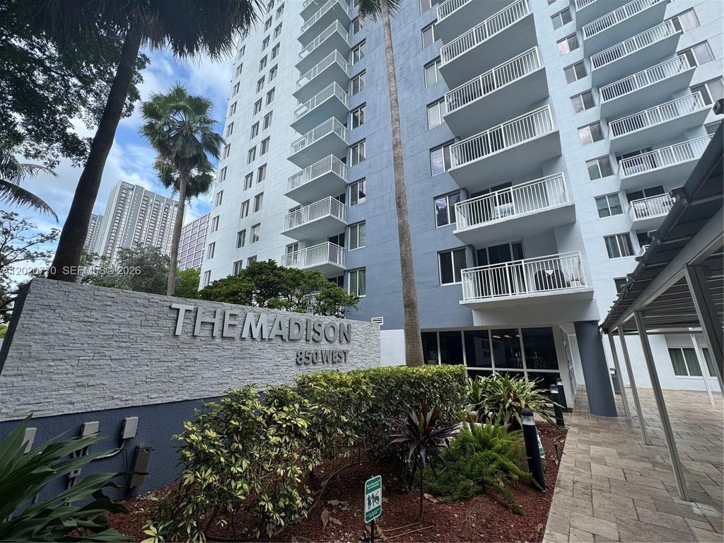 850 N Miami Ave W-1903, Miami, FL 33136