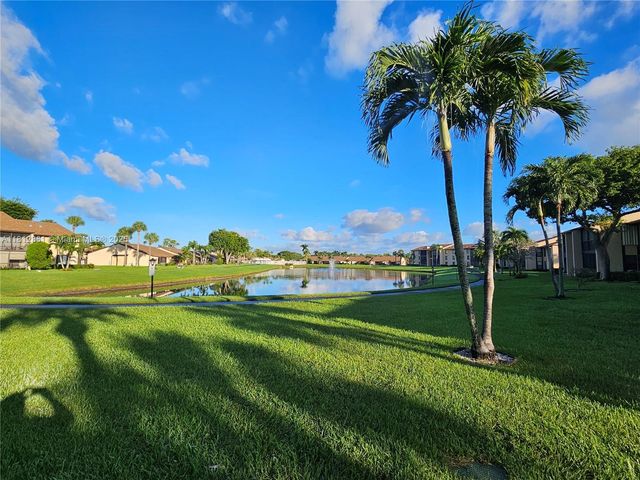 806 Sky Pine Way G3, Greenacres, FL 33415