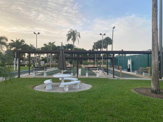 806 Sky Pine Way G3, Greenacres, FL 33415