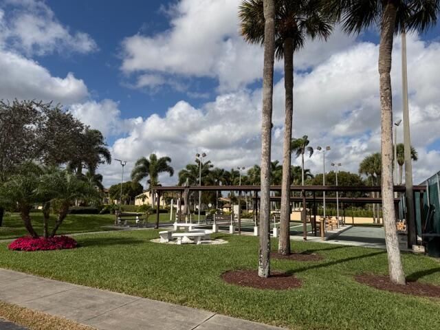 806 Sky Pine Way G3, Greenacres, FL 33415