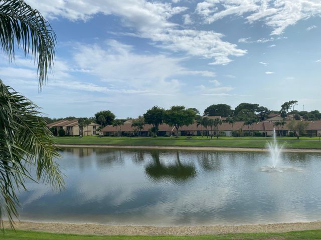 806 Sky Pine Way G3, Greenacres, FL 33415