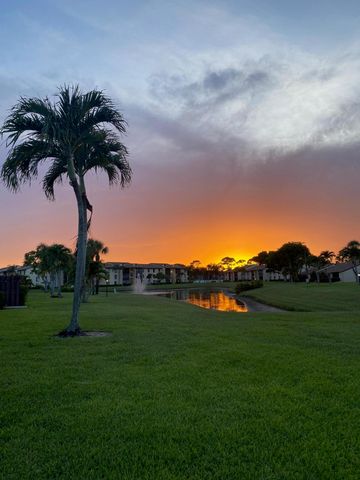 806 Sky Pine Way G3, Greenacres, FL 33415