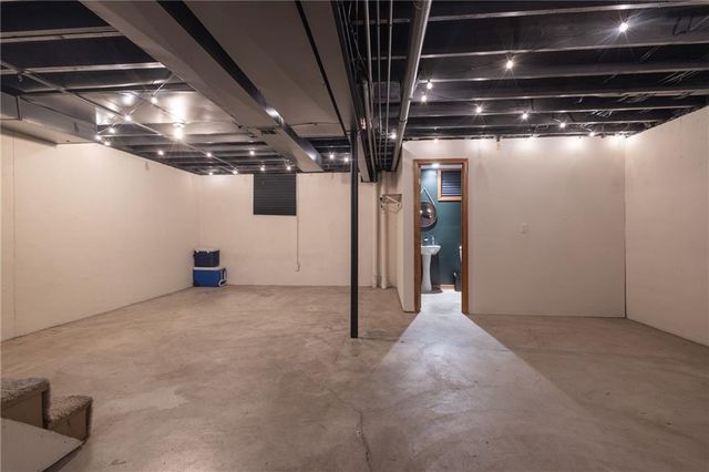 12308 E 63rd Terrace, Kansas City, MO 64133