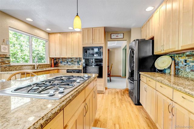 8466 S Nelson Street, Littleton, CO 80127