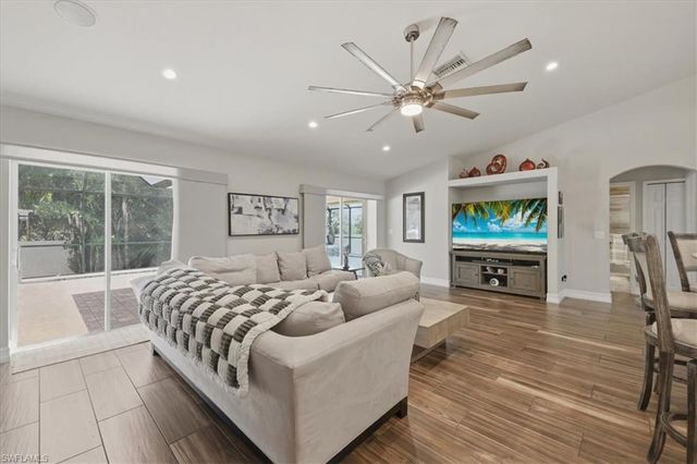 2107 NE 19th PL, Cape Coral, FL 33909