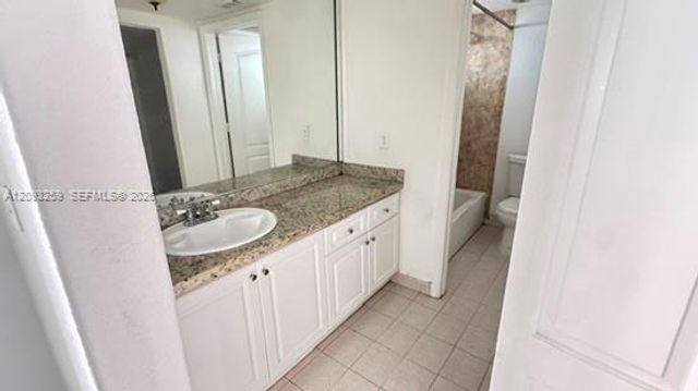 11051 W Okeechobee Road 101, Hialeah Gardens, FL 33018