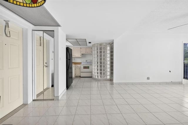 1820 New Palm Way 306, Boynton Beach, FL 33435