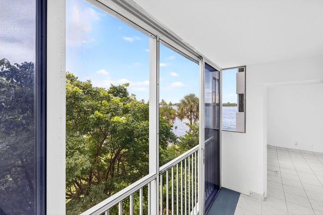 1820 New Palm Way 306, Boynton Beach, FL 33435