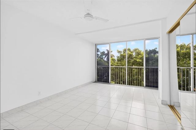 1820 New Palm Way 306, Boynton Beach, FL 33435