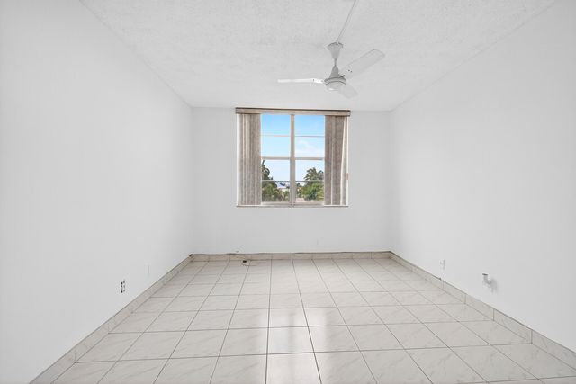 1820 New Palm Way 306, Boynton Beach, FL 33435