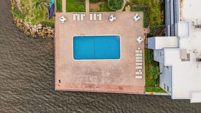 1820 New Palm Way 306, Boynton Beach, FL 33435