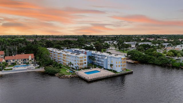 1820 New Palm Way 306, Boynton Beach, FL 33435