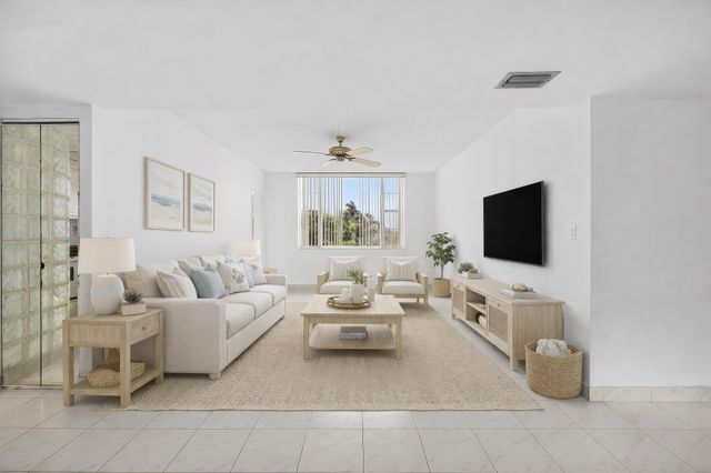1820 New Palm Way 306, Boynton Beach, FL 33435