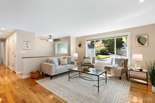 601 220th Street SW, Bothell, WA 98021