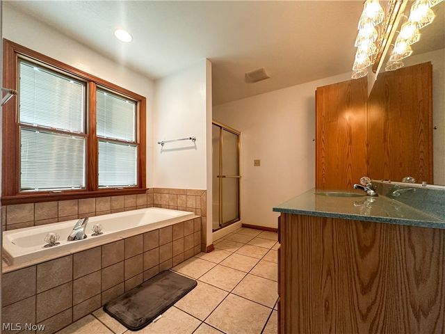 1499 Butterfield Circle, Niles, OH 44446