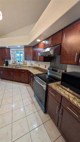 858 MENDOZA DRIVE, Kissimmee, FL 34758