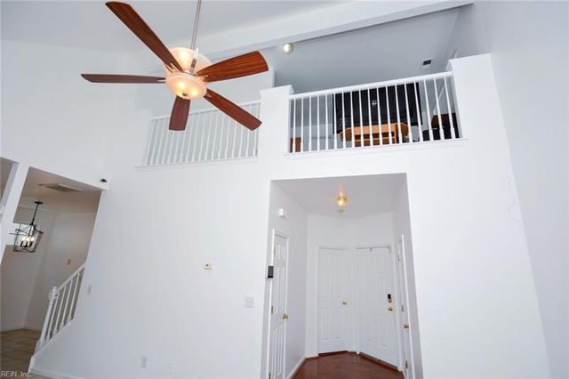 4044 River Breeze CIR, Chesapeake, VA 23321