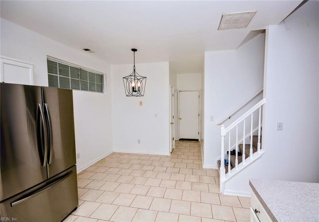 4044 River Breeze CIR, Chesapeake, VA 23321