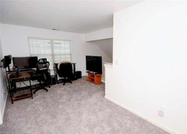 4044 River Breeze CIR, Chesapeake, VA 23321