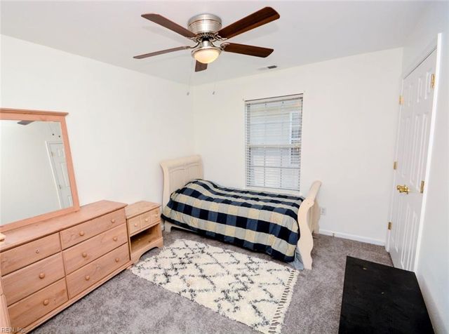 4044 River Breeze CIR, Chesapeake, VA 23321