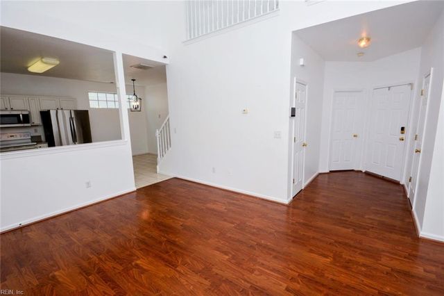 4044 River Breeze CIR, Chesapeake, VA 23321
