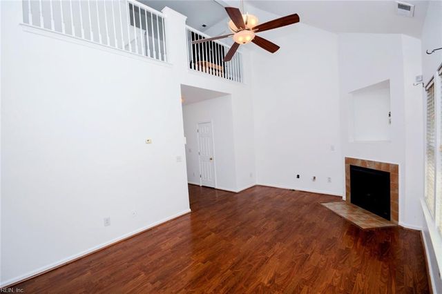 4044 River Breeze CIR, Chesapeake, VA 23321