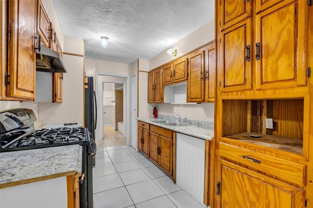 1901 Texoma Street, Baytown, TX 77520