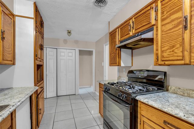 1901 Texoma Street, Baytown, TX 77520