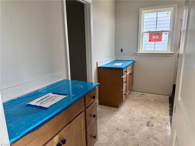 1713 Creekline Drive, Kernersville, NC 27284