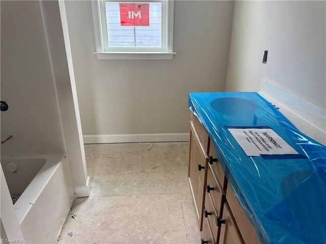 1713 Creekline Drive, Kernersville, NC 27284
