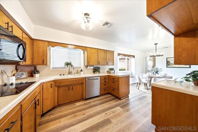 3195 Purer Rd, Escondido, CA 92029