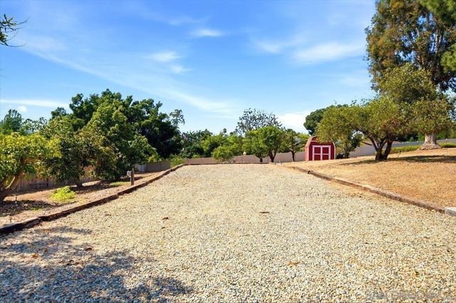 3195 Purer Rd, Escondido, CA 92029